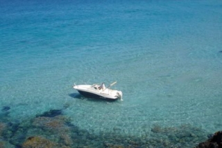  Escapada en una cala salvaje 